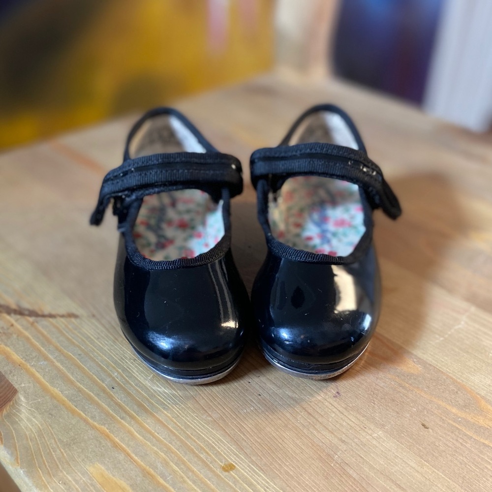 Toddler tap shoes